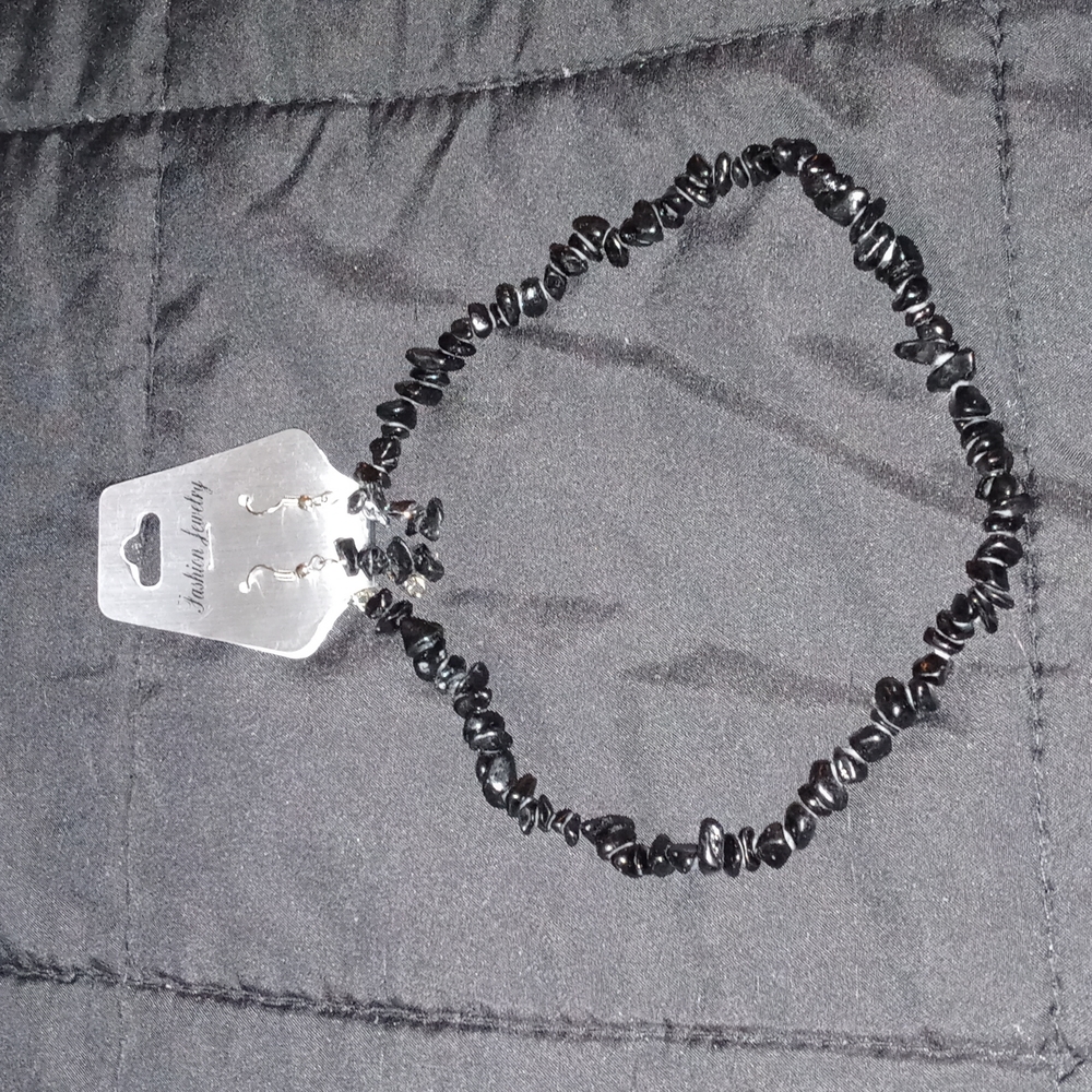 Black Necklace and Earring Set